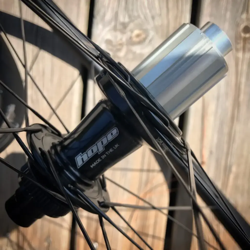 NOTUBES CREST MK4 | HOPE PRO5