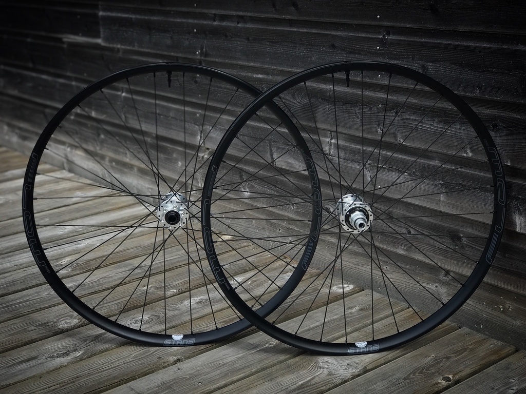 NOTUBES FLOW MK4 | HOPE PRO5