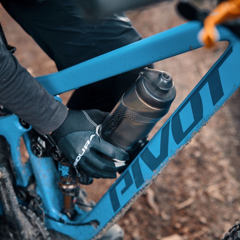 Fidlock TWIST bottle 800 + bike base - Couleur : Smoke