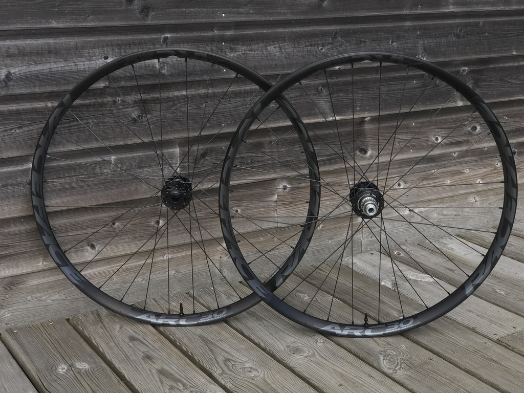 RACE FACE ARC OFFSET 30 HD | HOPE PRO5 E-BIKE