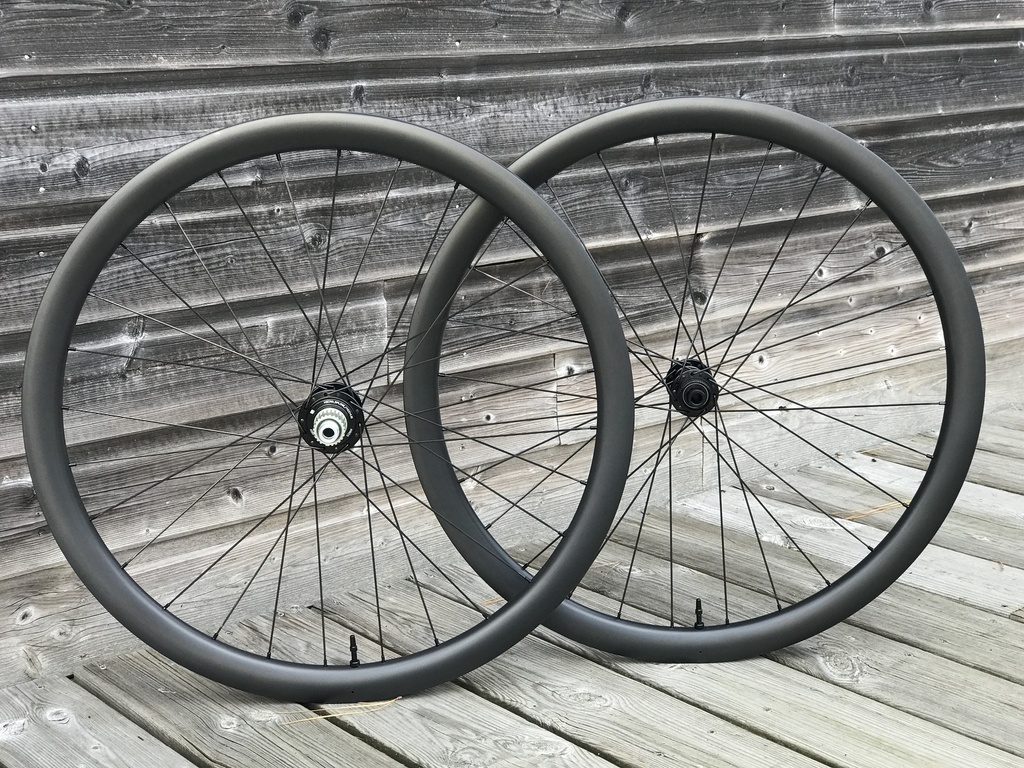 ROUES CARBONE 24 HOOKLESS | HOPE PRO5 CL