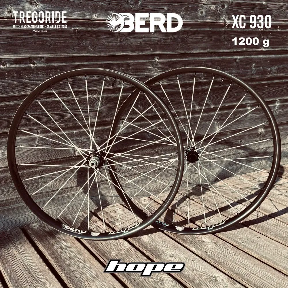 Roues carbone XC/DC XC930 | HOPE BERD (CRL : HG (9, 10, 11, 12 V, 1er pignon 11 dents), Ecrous : Silver, Moyeux : Noir, Rayon : Noir)