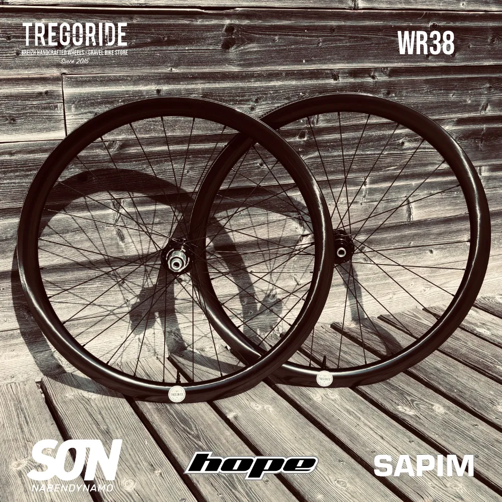 WR38 | SON28 PRO5 (HOOKLESS (sans crochet), CRL : HG (9, 10, 11, 12 V, 1er pignon 11 dents), Rayons : 24 CXSPRINT AV et AR, Ecrous : Silver)